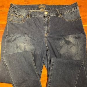 Chicos So Slimming jeans size 3